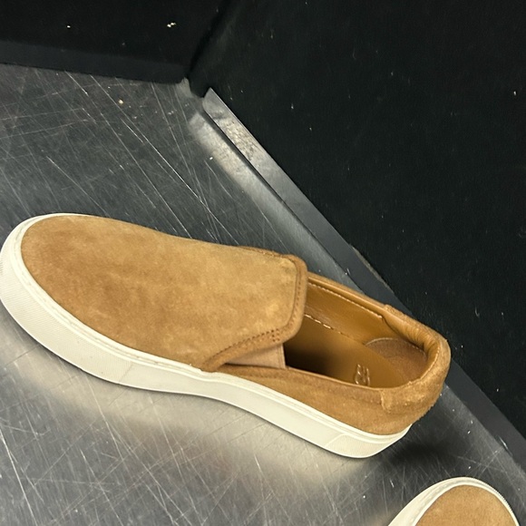 Ugg Slip On Sneakers Size 8 Women - Picture 6 of 11